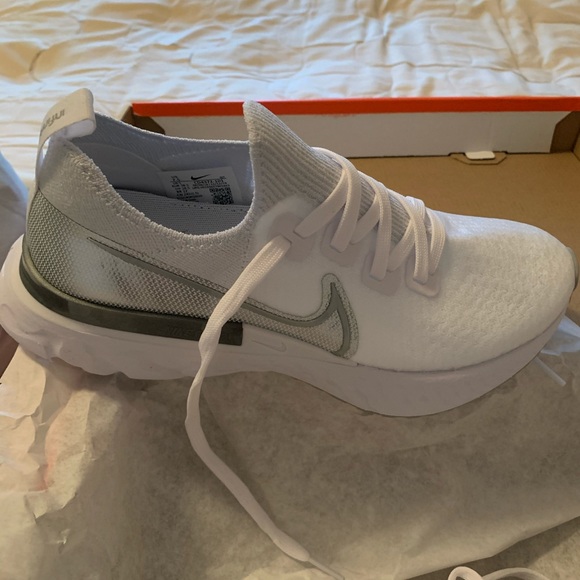 Shoes - Picture 2 of 6